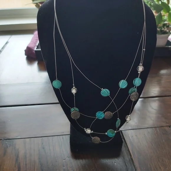 🆕️Beaded necklace//B1 - Picture 2 of 4